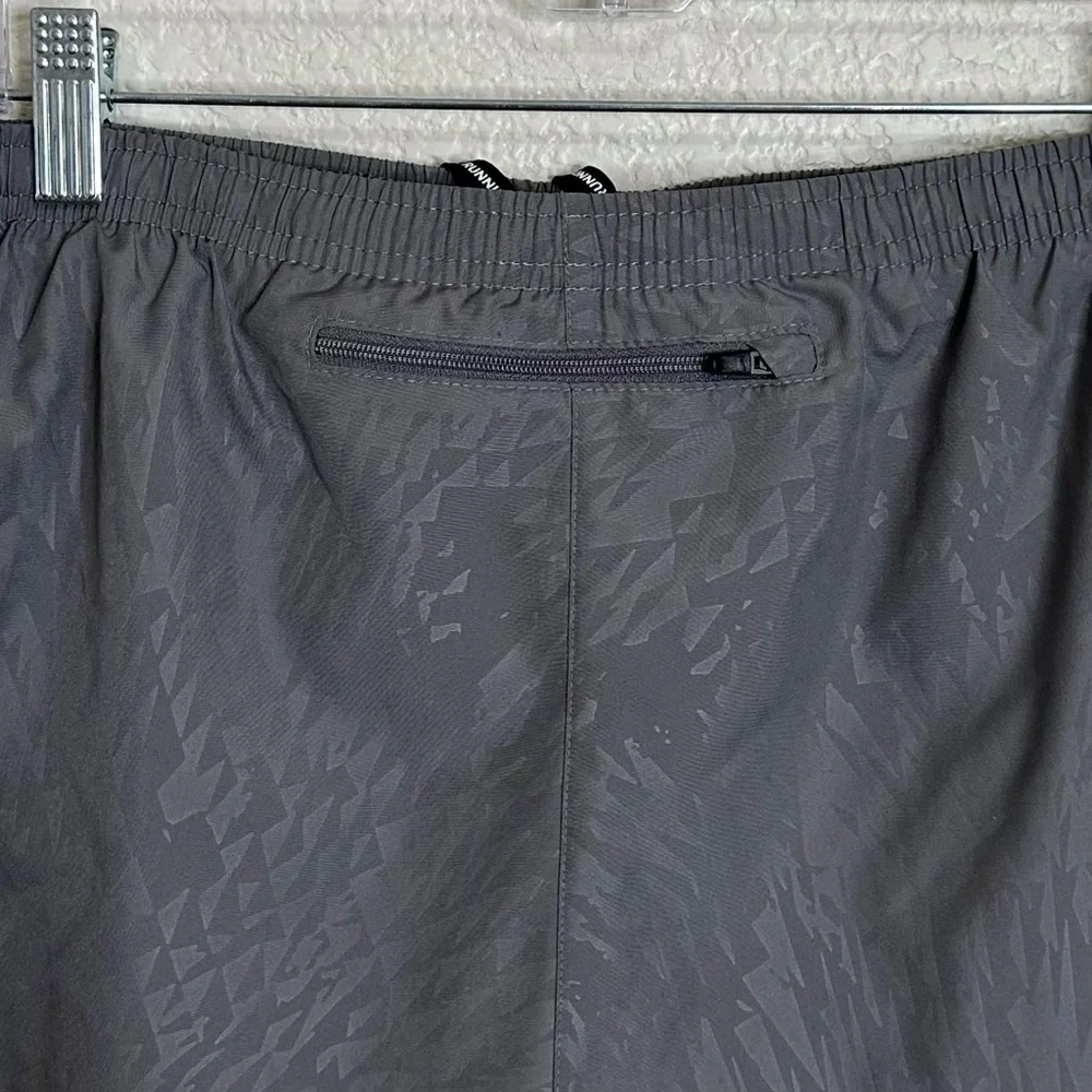 Nike Women's Tempo Modern Embossed Gray Running Shorts, Sz Large